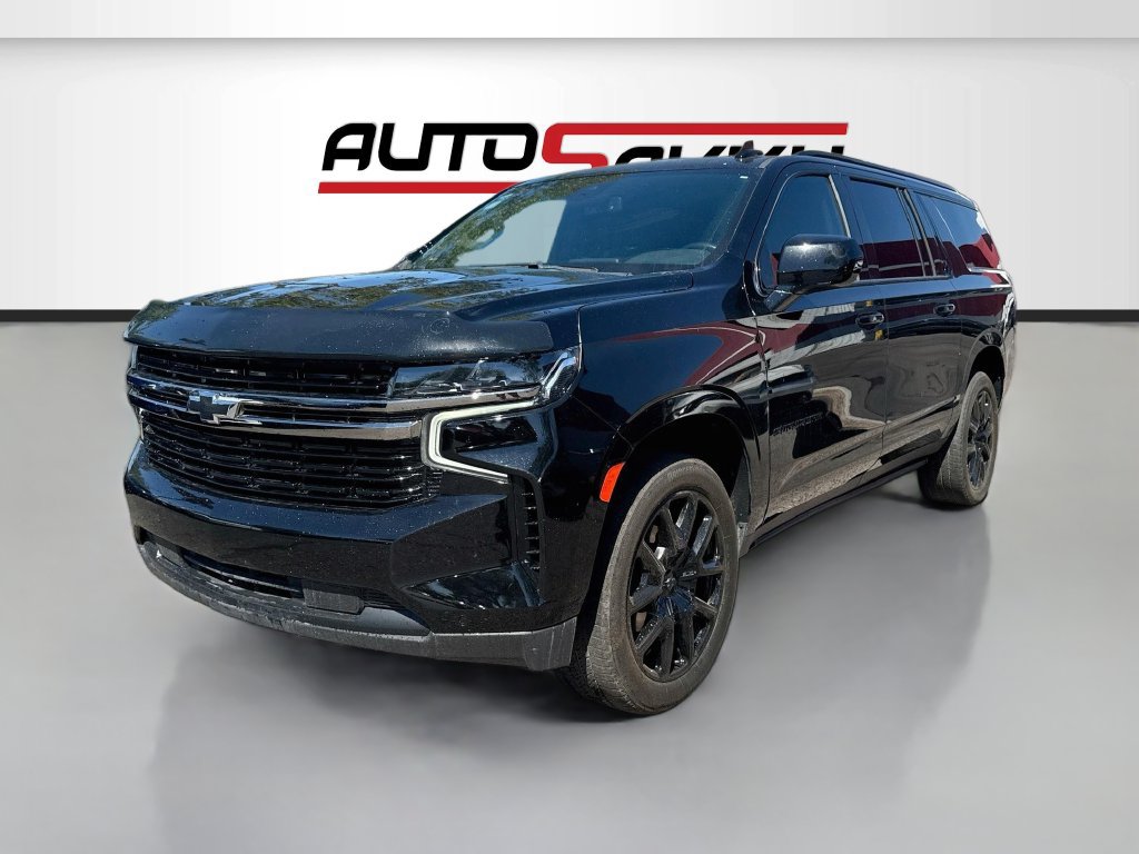 Used 2023 Chevrolet Suburban RST AWD/4WD image 3
