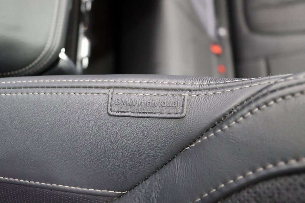 Used 2022 BMW X5 xDrive40i w/ M Sport Package image 32