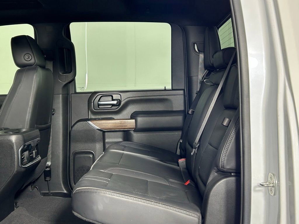 Used 2022 Chevrolet Silverado 3500 High Country AWD/4WD image 17