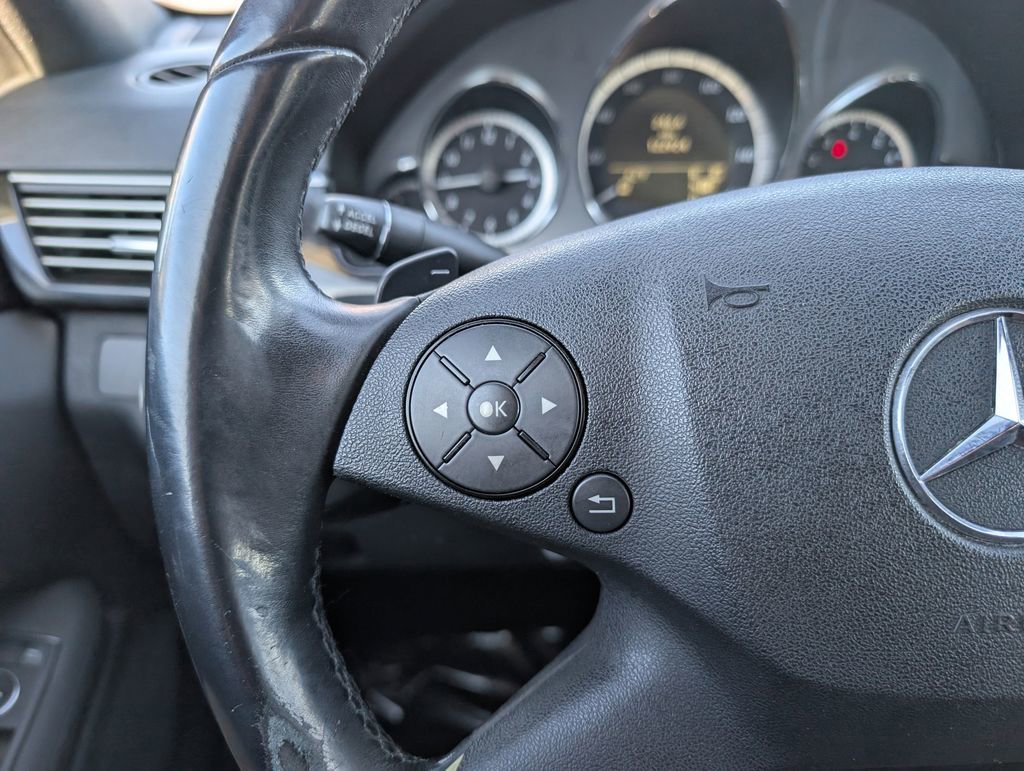 Used 2010 Mercedes-Benz E 350 Sedan image 18