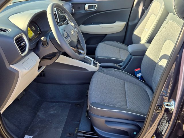 New 2026 Hyundai Venue SEL FWD image 5