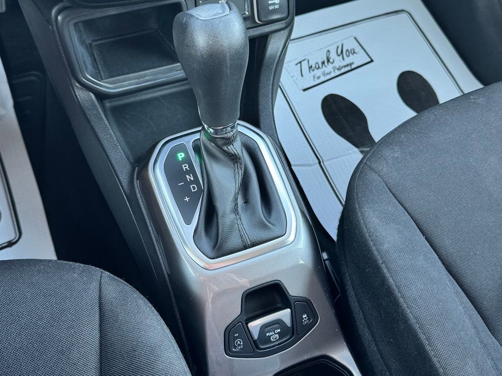 Used 2022 Jeep Renegade Sport w/ Sport Appearance Group image 23