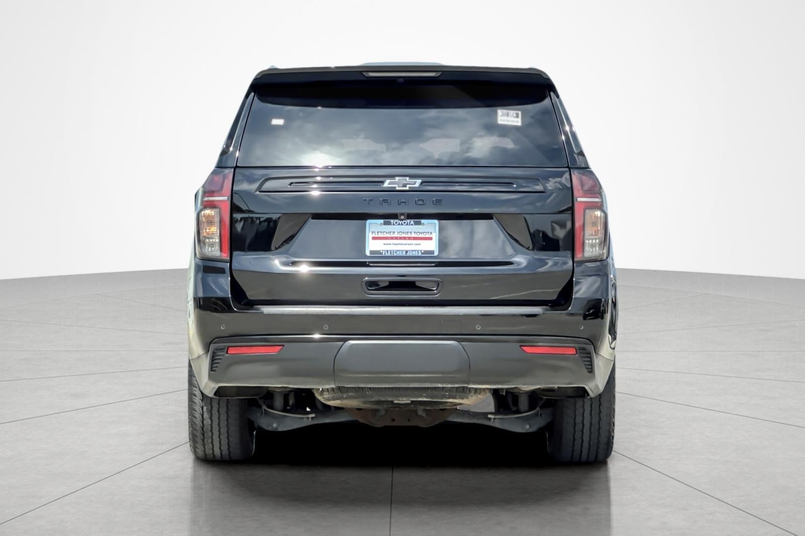Used 2024 Chevrolet Tahoe Z71 w/ Z71 Off-Road Package AWD/4WD image 4