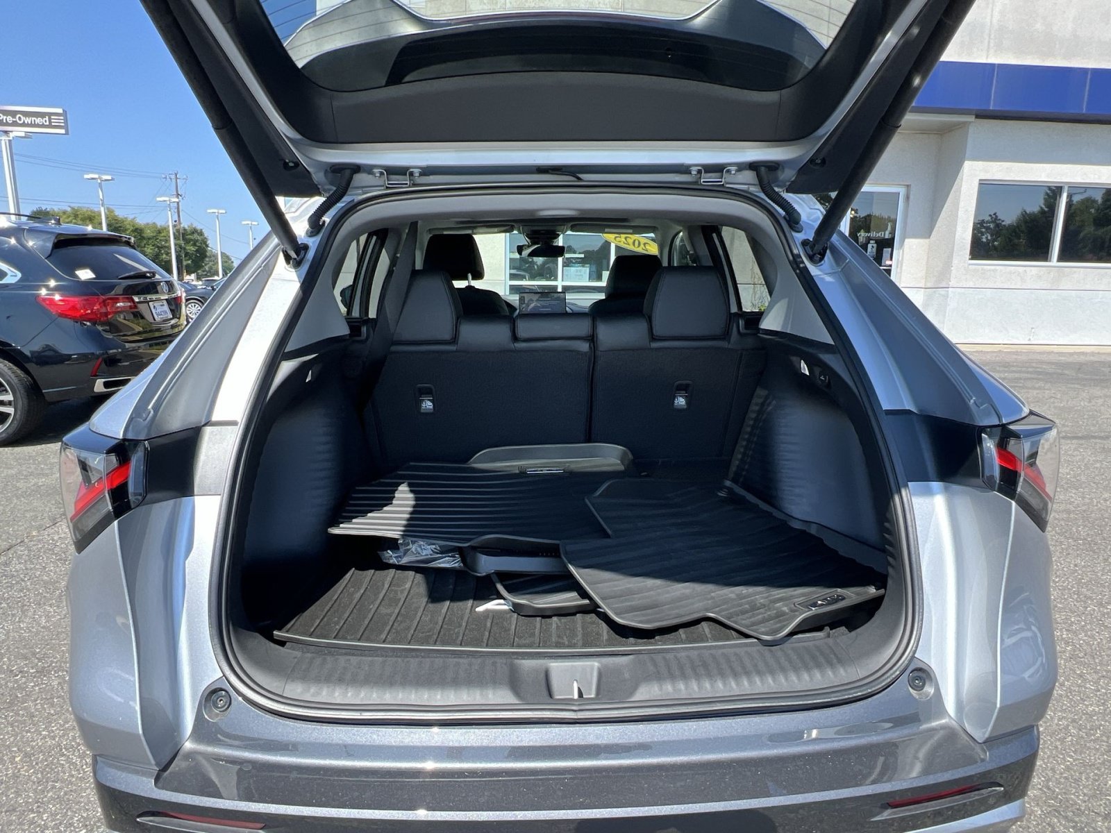 Certified 2025 Acura ADX FWD image 24
