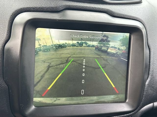 Used 2022 Jeep Renegade Latitude w/ Convenience Group AWD/4WD image 28