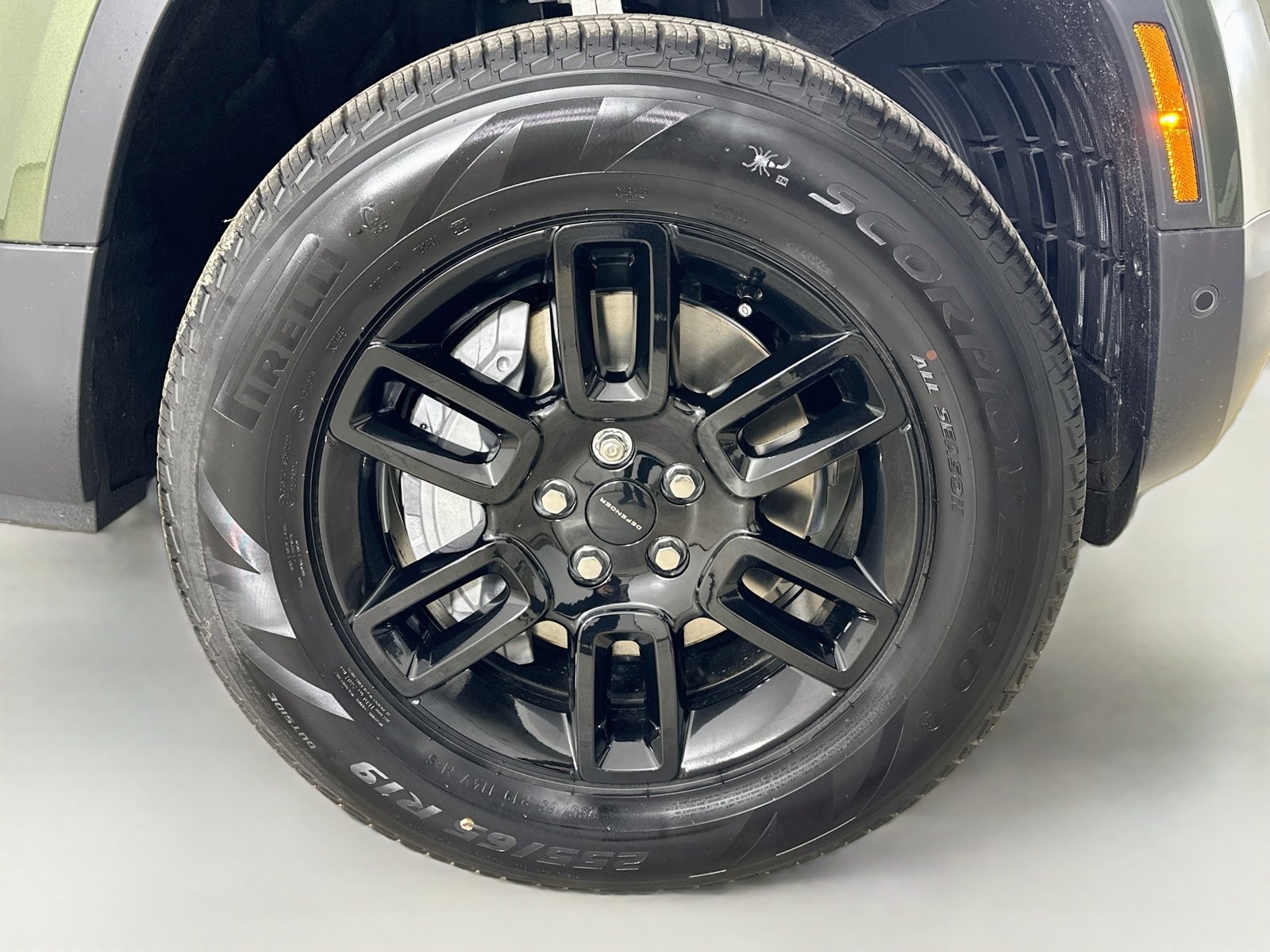 New 2026 Land Rover Defender 110 S AWD/4WD image 11