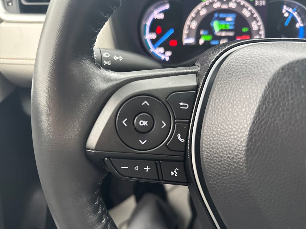 Used 2024 Toyota RAV4 XLE w/ Convenience Package image 12