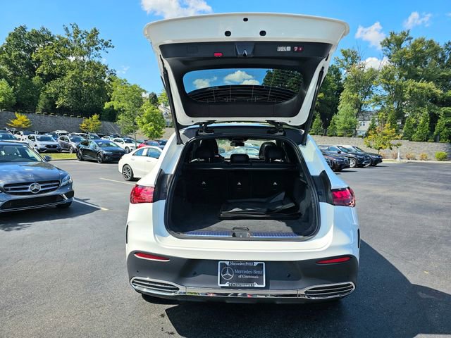 New 2026 Mercedes-Benz EQE 320 4MATIC SUV image 9