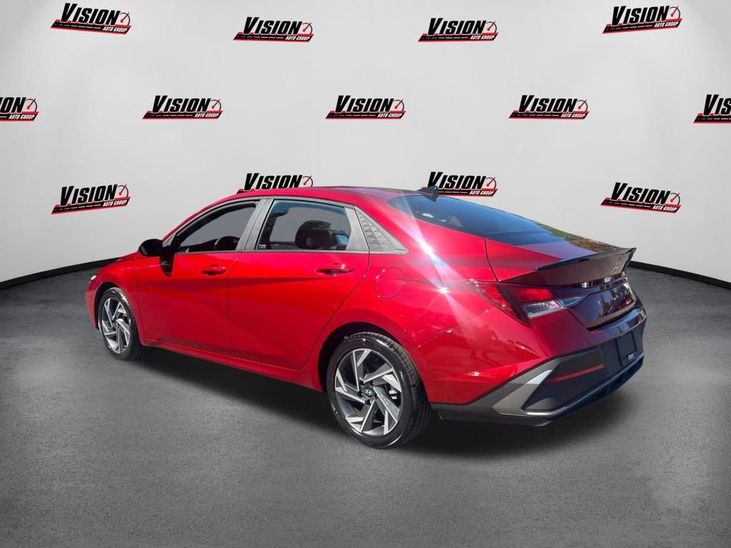 Certified 2025 Hyundai Elantra Sport w/ Cargo Package FWD image 7