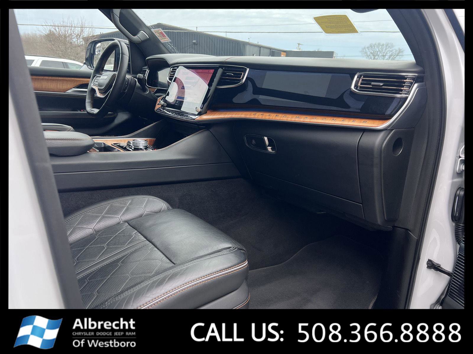 Used 2024 Jeep Grand Wagoneer L Series III image 20