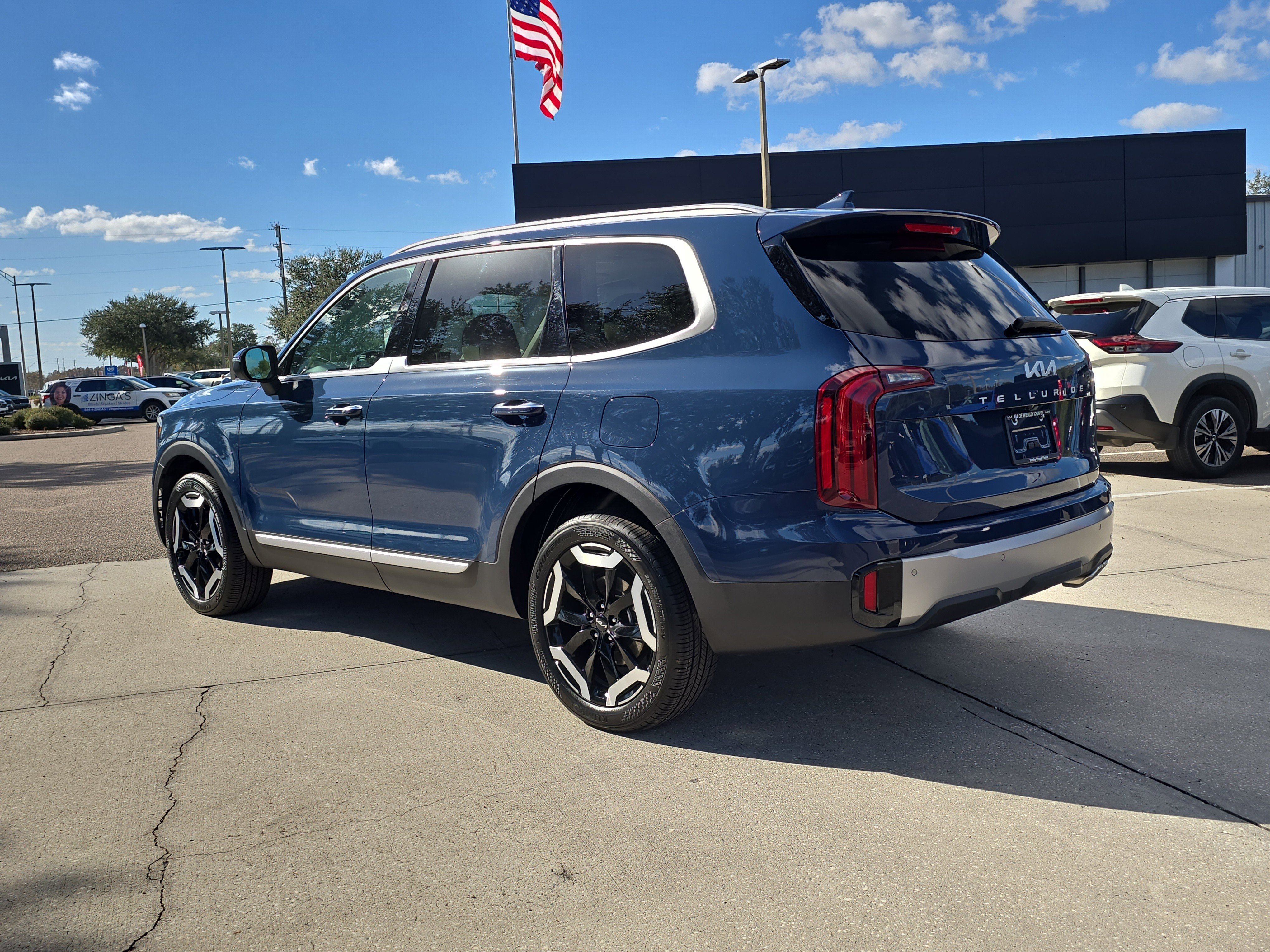 Used 2025 Kia Telluride S image 6