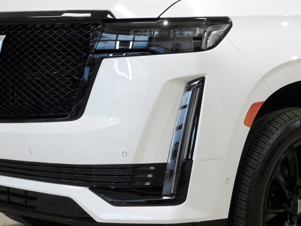 Used 2024 Cadillac Escalade ESV Sport w/ LPO, ONYX Package image 16