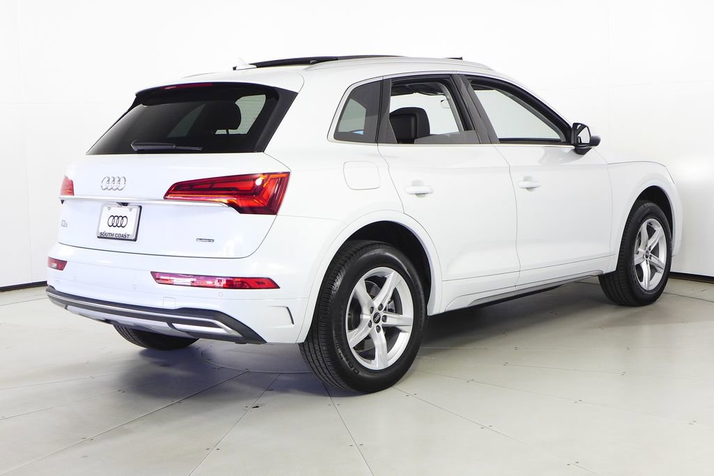 Used 2023 Audi Q5 2.0T Premium w/ Convenience Package image 7