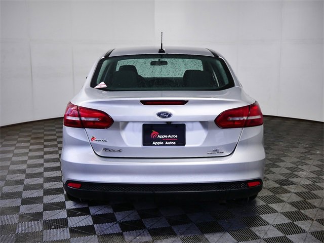 Used 2016 Ford Focus SE w/ SE Power Seat Package image 8