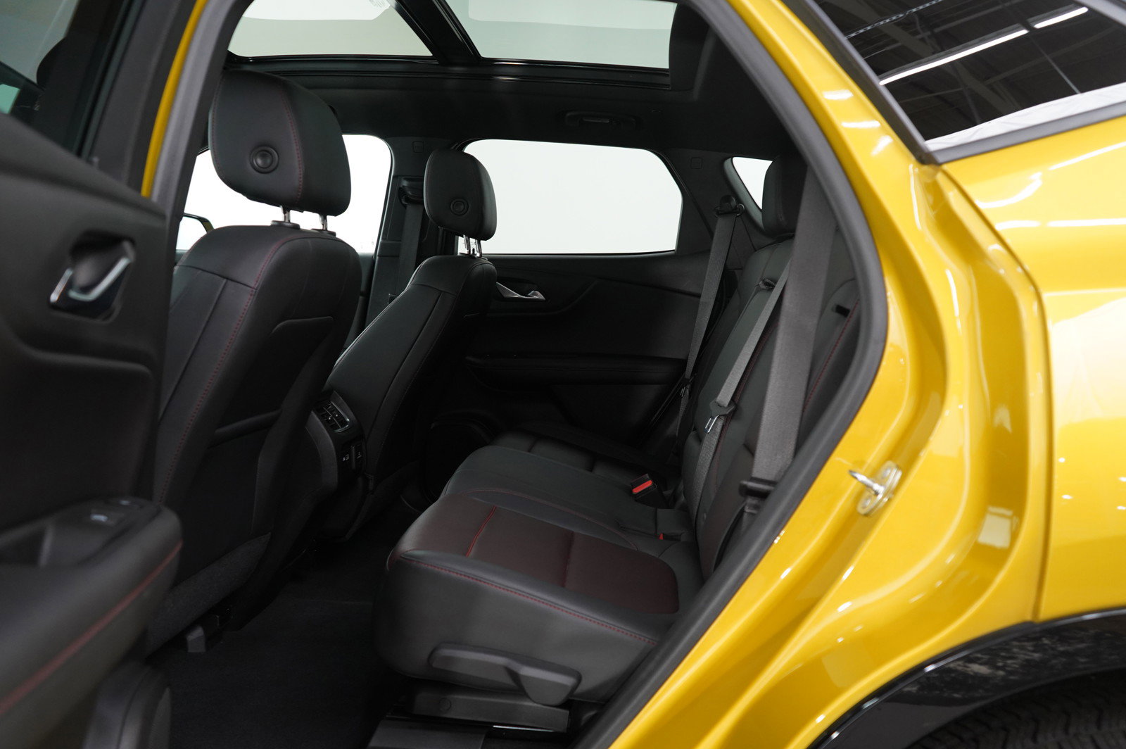 Used 2022 Chevrolet Blazer RS w/ Enhanced Convenience Package image 17