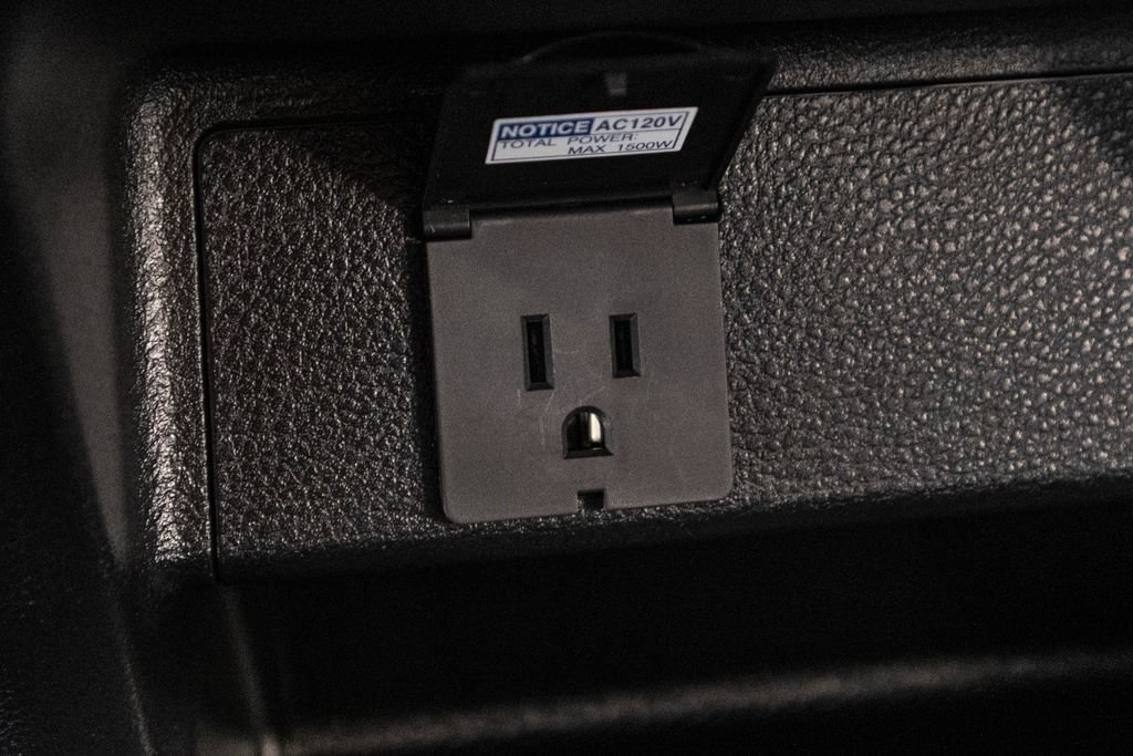 Certified 2025 Toyota Sienna XLE w/ XLE Plus Package FWD image 35