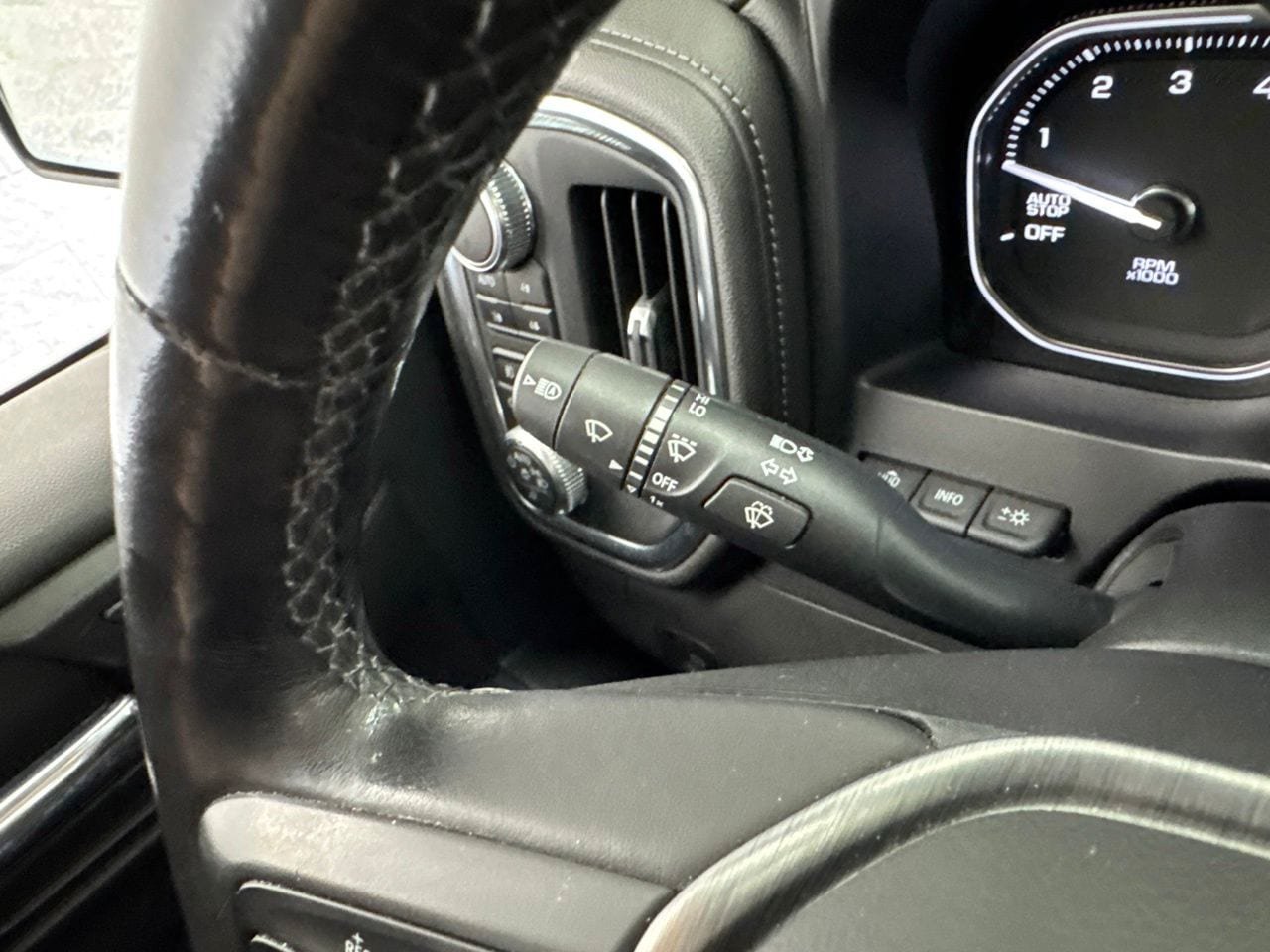 Used 2019 GMC Sierra 1500 Denali w/ Denali Ultimate Package AWD/4WD image 23