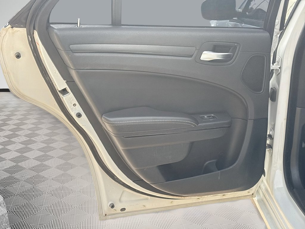 Used 2016 Chrysler 300 S w/ Light Group RWD image 19