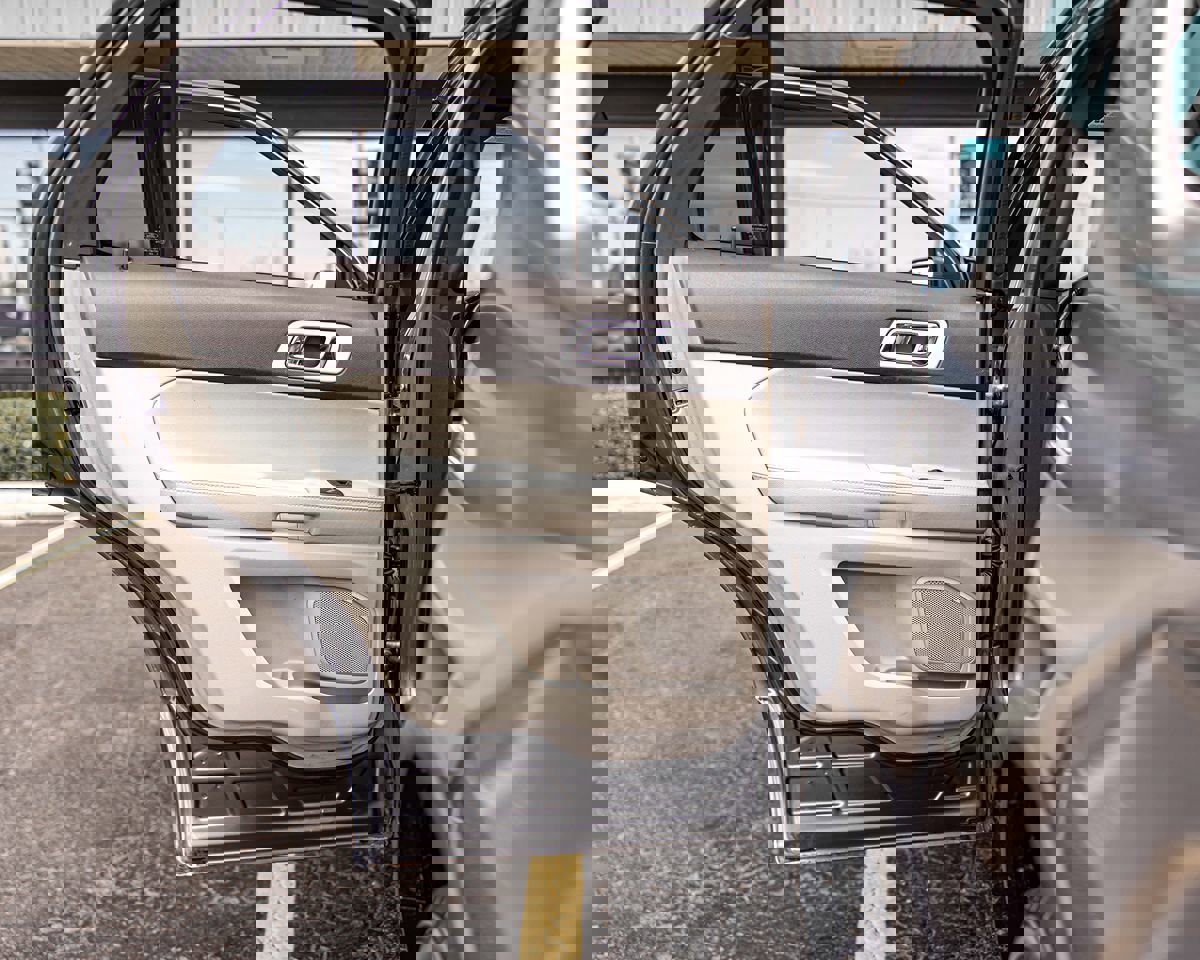 Used 2011 Ford Explorer XLT w/ 202A Rapid Spec Order Code image 33