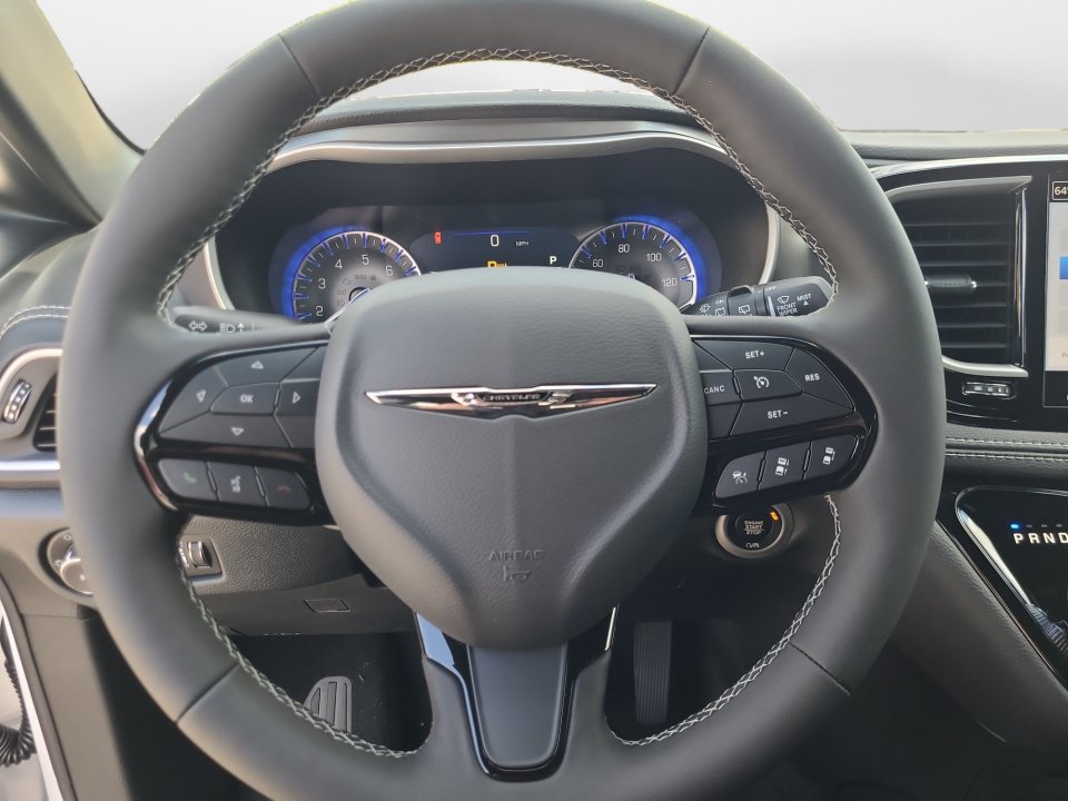 New 2026 Chrysler Pacifica Select w/ S Appearance Package AWD/4WD image 10