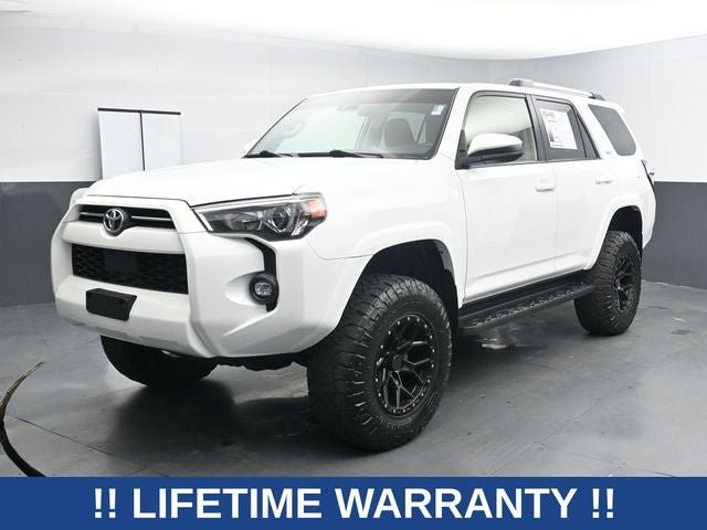 Used 2022 Toyota 4Runner SR5 AWD/4WD image 6