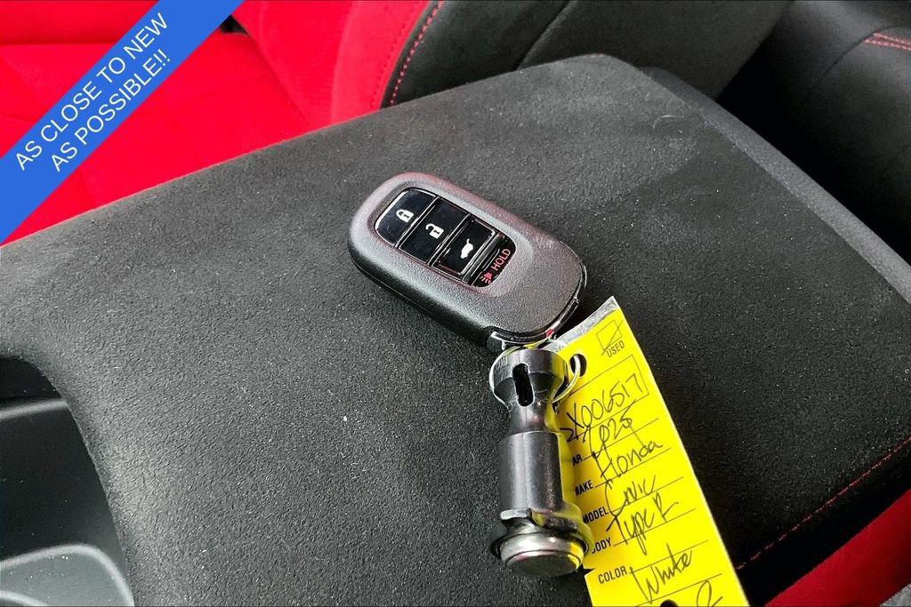 Used 2025 Honda Civic Type R image 14