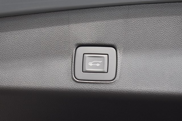 Used 2026 Chevrolet TrailBlazer RS w/ Convenience Package AWD/4WD image 17