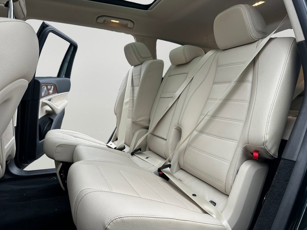 Used 2023 Mercedes-Benz GLS 450 4MATIC image 25