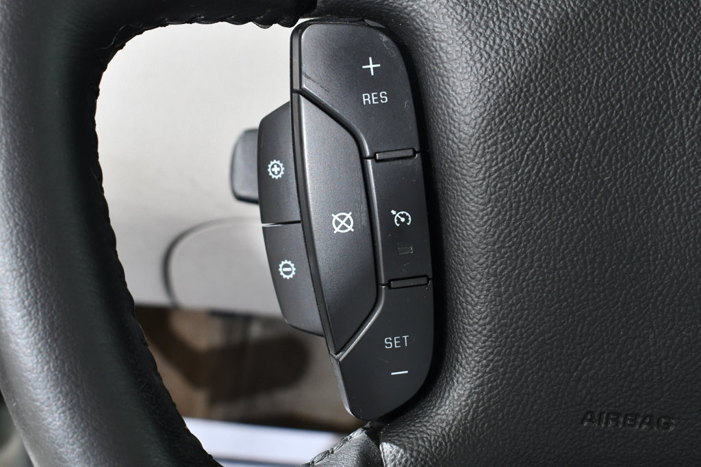 Used 2012 Chevrolet Impala LTZ FWD image 32