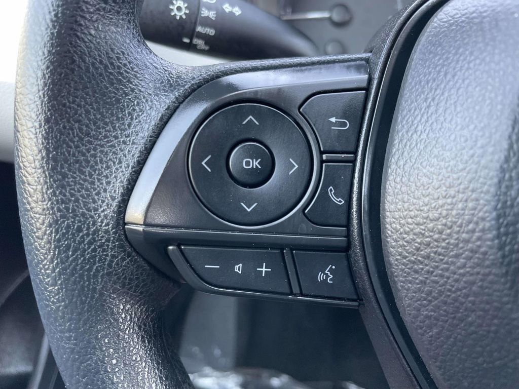 Used 2024 Toyota Corolla LE image 31