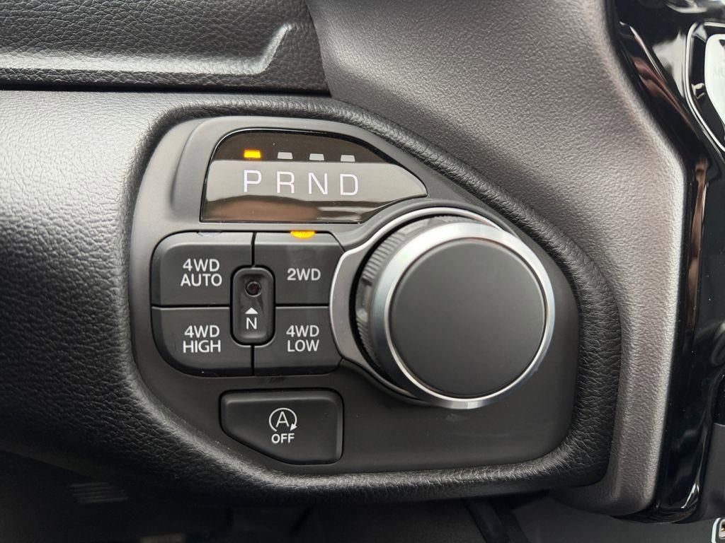 New 2026 RAM 1500 Big Horn AWD/4WD image 17