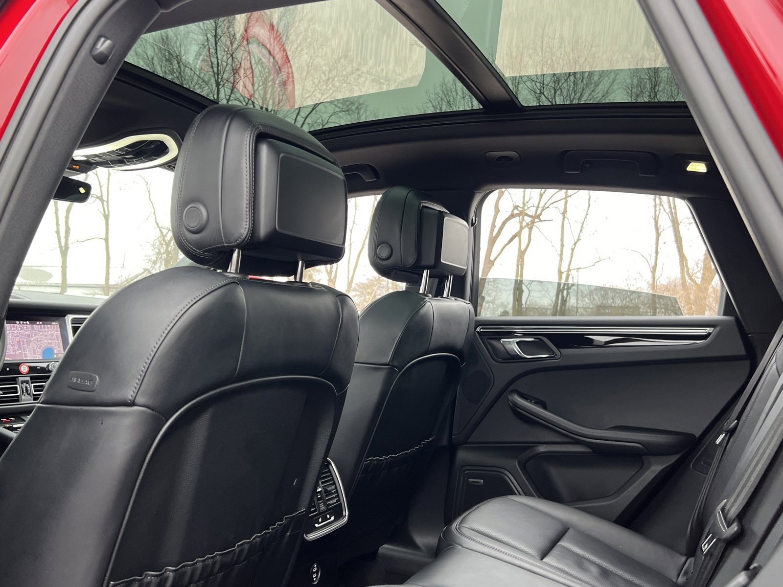 Certified 2025 Porsche Macan image 22