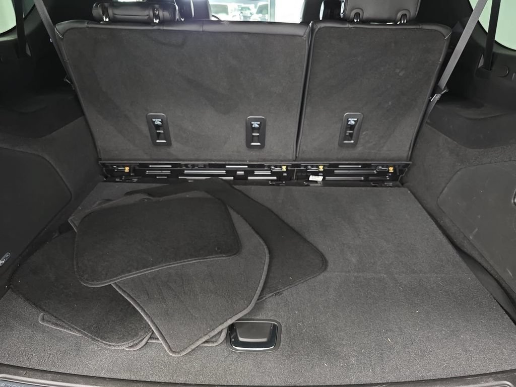 Used 2023 Cadillac Escalade ESV Luxury AWD/4WD image 29