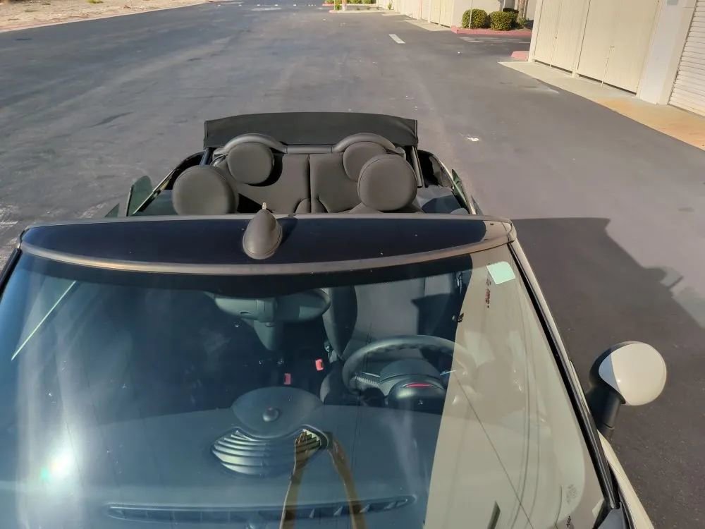 Used 2010 MINI Cooper Convertible image 26