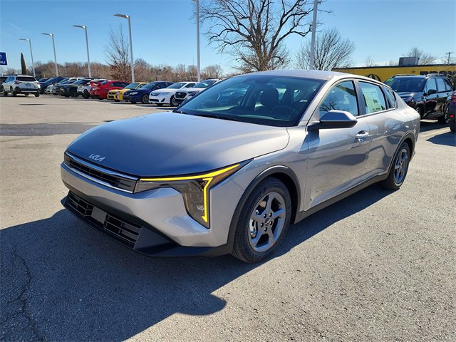 New 2025 Kia K4 LXS image 7