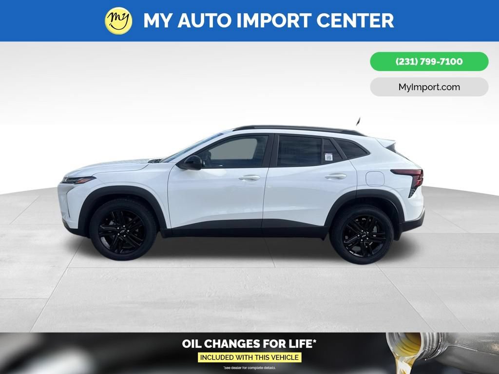 Used 2025 Chevrolet Trax ACTIV FWD image 4