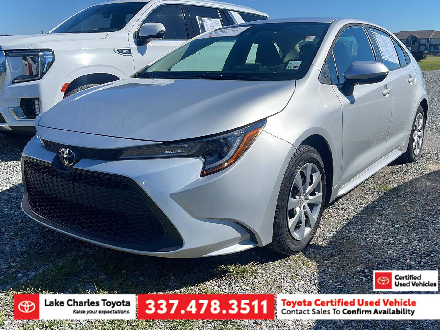 Certified 2022 Toyota Corolla LE image 1