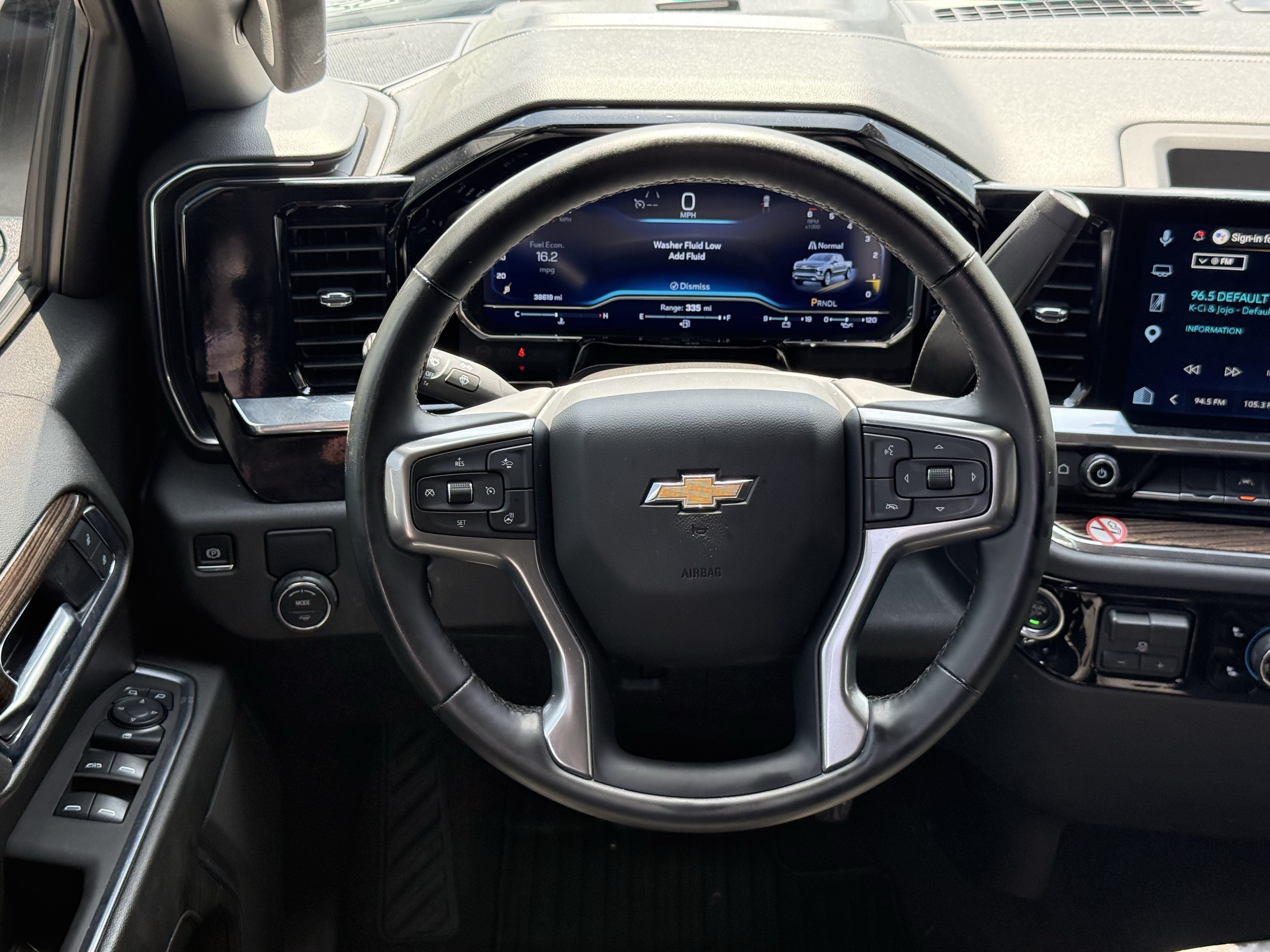 Used 2025 Chevrolet Silverado 1500 LT RWD image 15