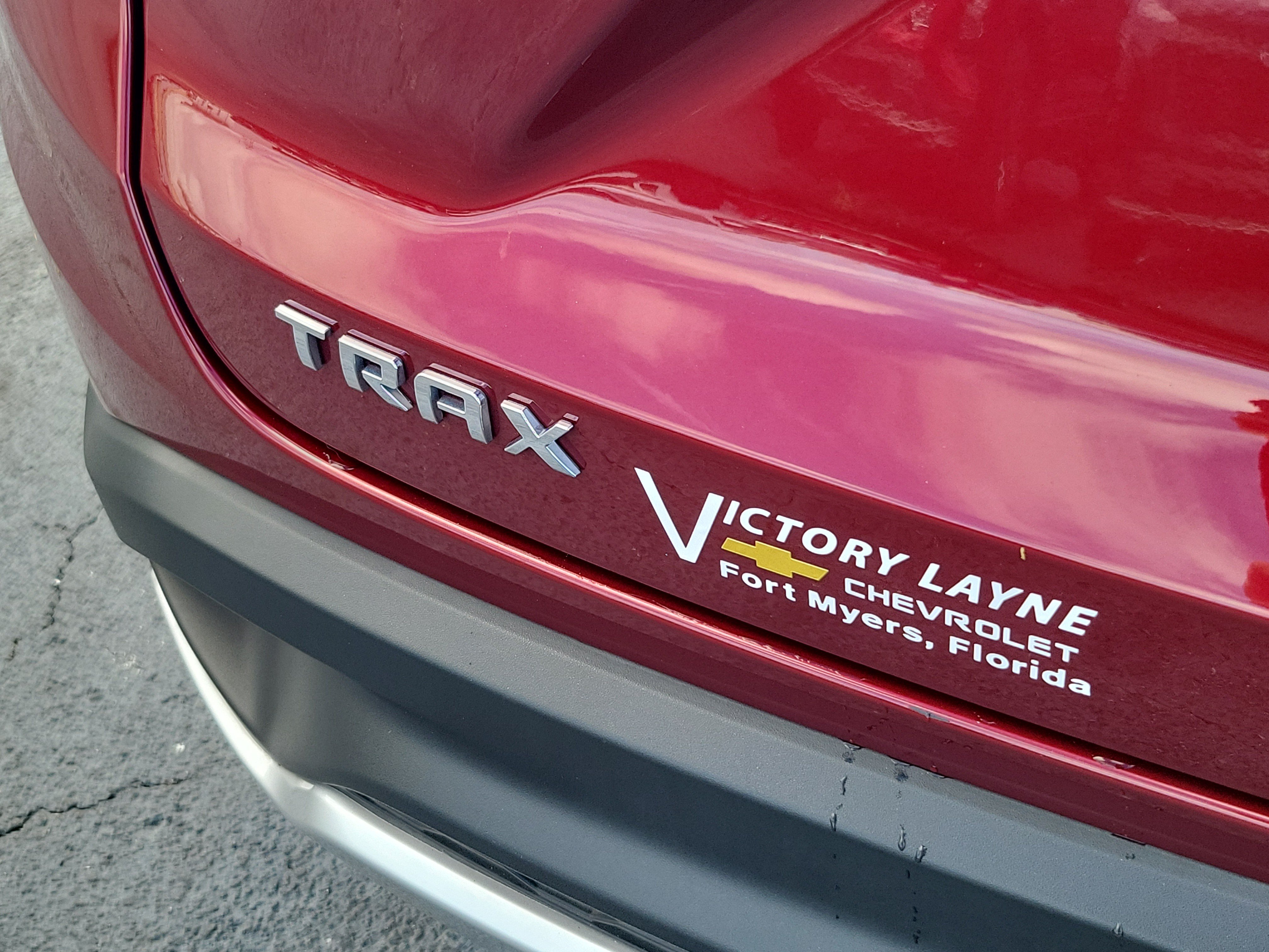 Used 2025 Chevrolet Trax LT w/ LT Convenience Package FWD image 6