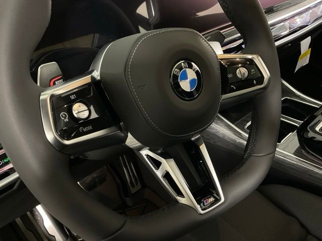 Used 2024 BMW 760i xDrive image 18