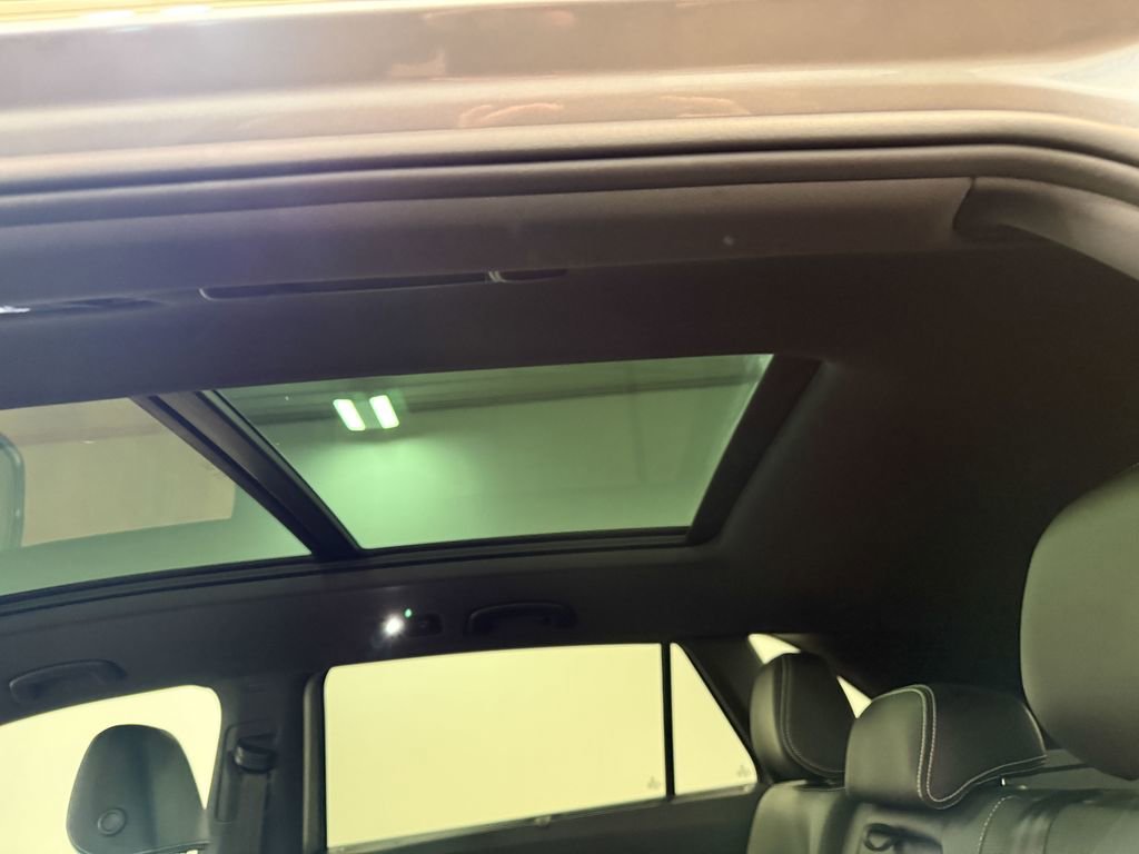 Used 2023 Volkswagen Atlas Cross Sport SEL Premium R-Line image 10