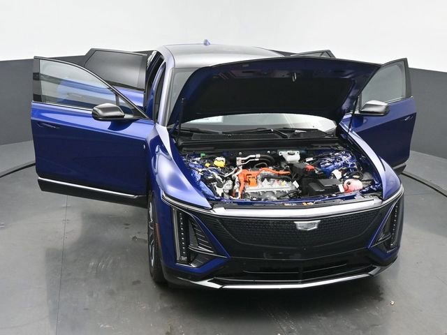 New 2026 Cadillac Lyriq Sport w/ LPO, Floor Liner Package AWD/4WD image 60