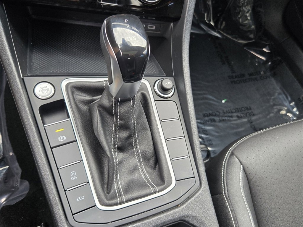 Certified 2024 Volkswagen Jetta SE w/ Panoramic Sunroof Package image 23