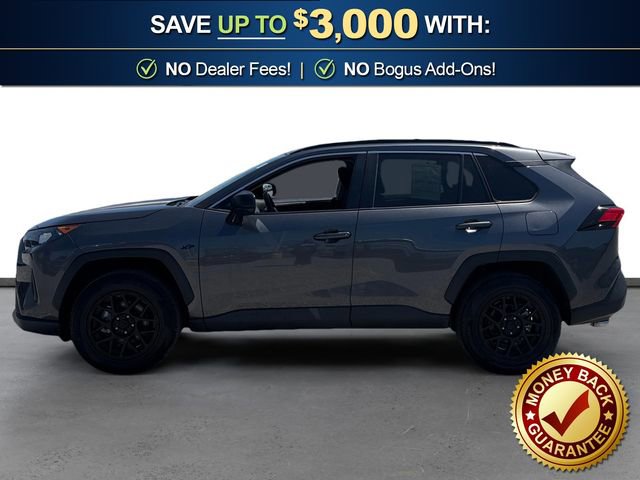 Used 2021 Toyota RAV4 LE FWD image 2