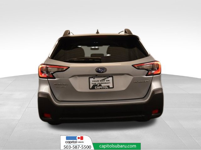 Used 2024 Subaru Outback Premium AWD/4WD image 4