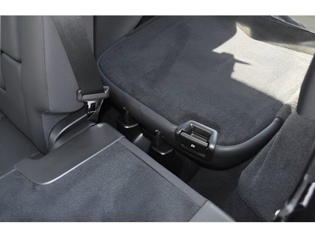 Certified 2024 Volvo XC90 T8 Plus w/ Protection Package Premier AWD/4WD image 15