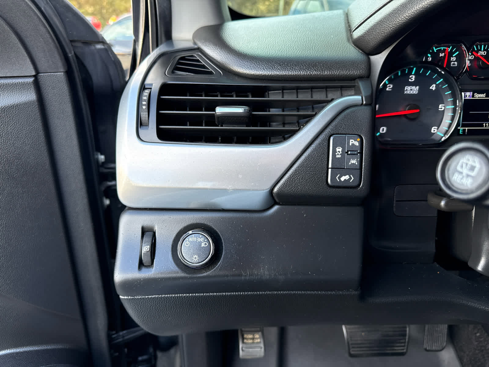 Used 2020 Chevrolet Tahoe LT image 10