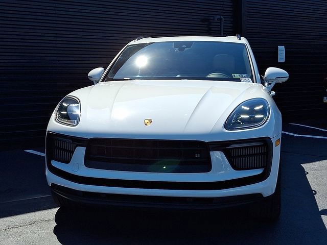 Certified 2022 Porsche Macan S AWD/4WD image 10