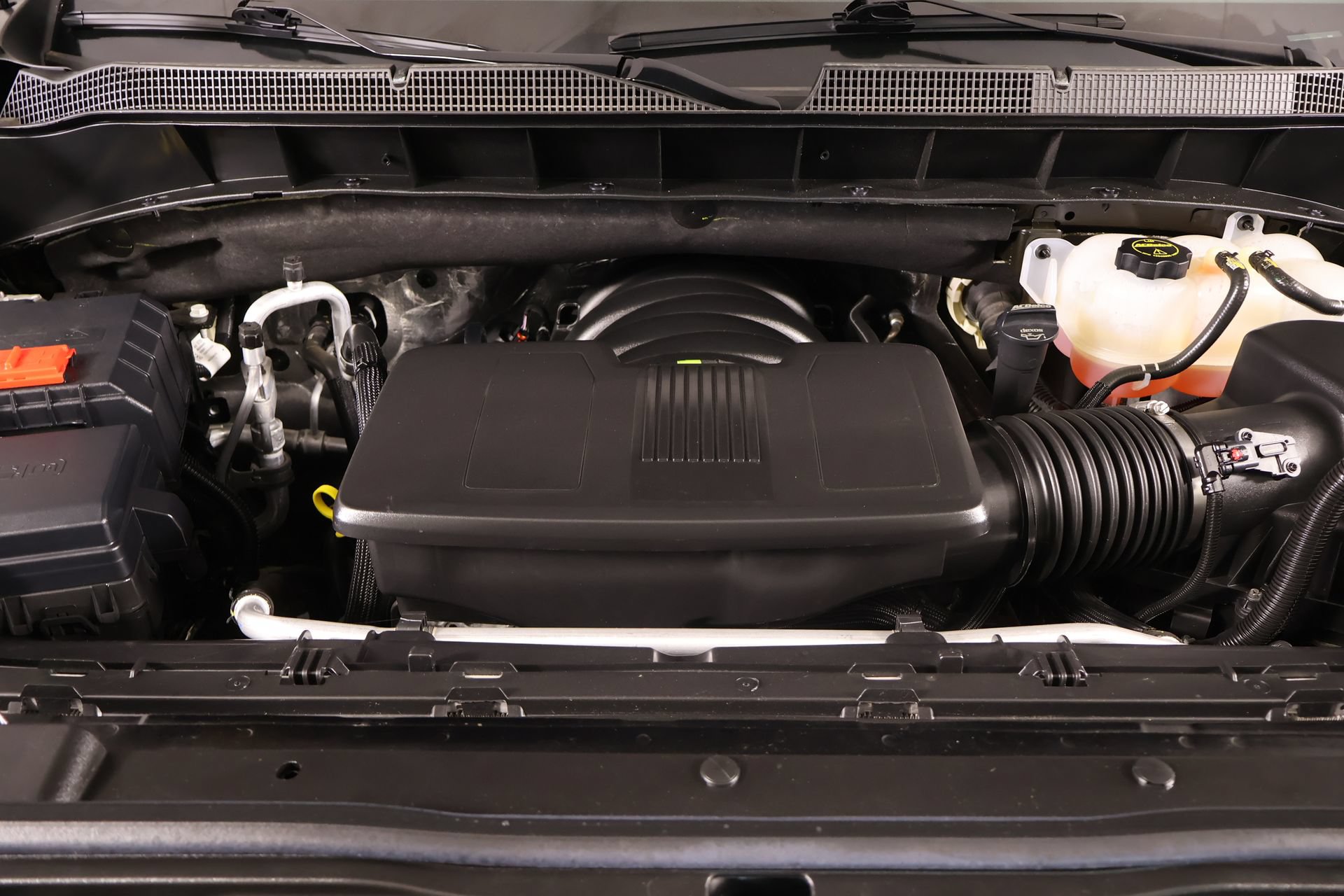 Used 2025 Chevrolet Silverado 1500 LT AWD/4WD image 21
