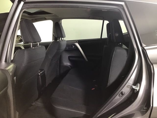 Used 2016 Toyota RAV4 XLE AWD/4WD image 18
